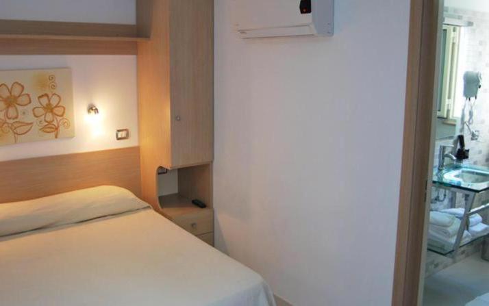 פסקיצ'י B&B Ala Marina חדר תמונה