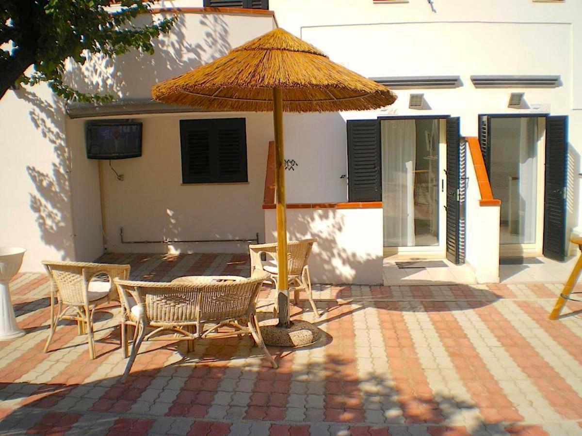 פסקיצ'י B&B Ala Marina מראה חיצוני תמונה