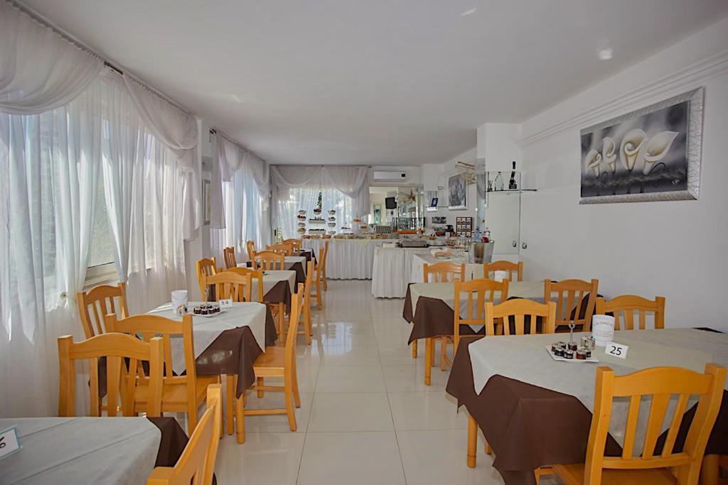פסקיצ'י B&B Ala Marina מראה חיצוני תמונה